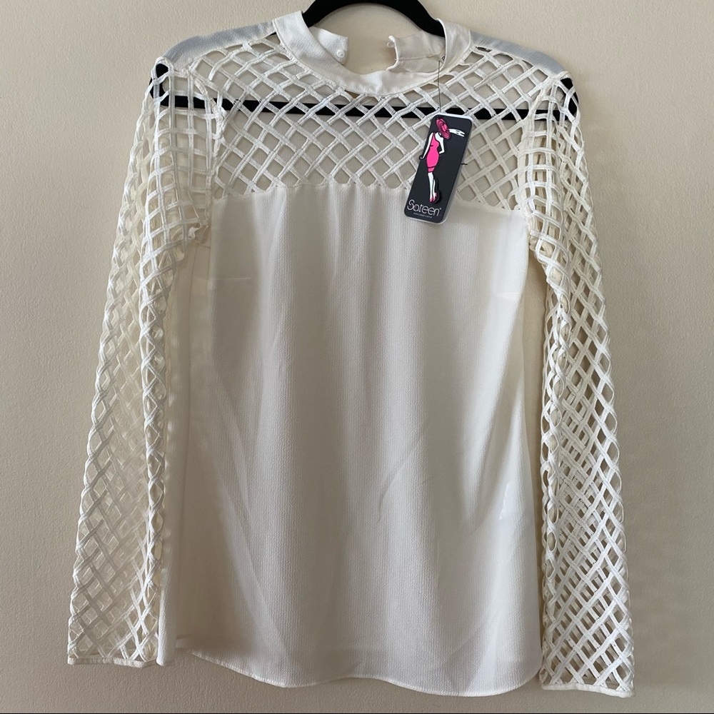 NWT Hollow Long Sleeves White Top